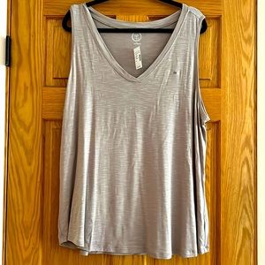 Maurices V neck tank size 2X
